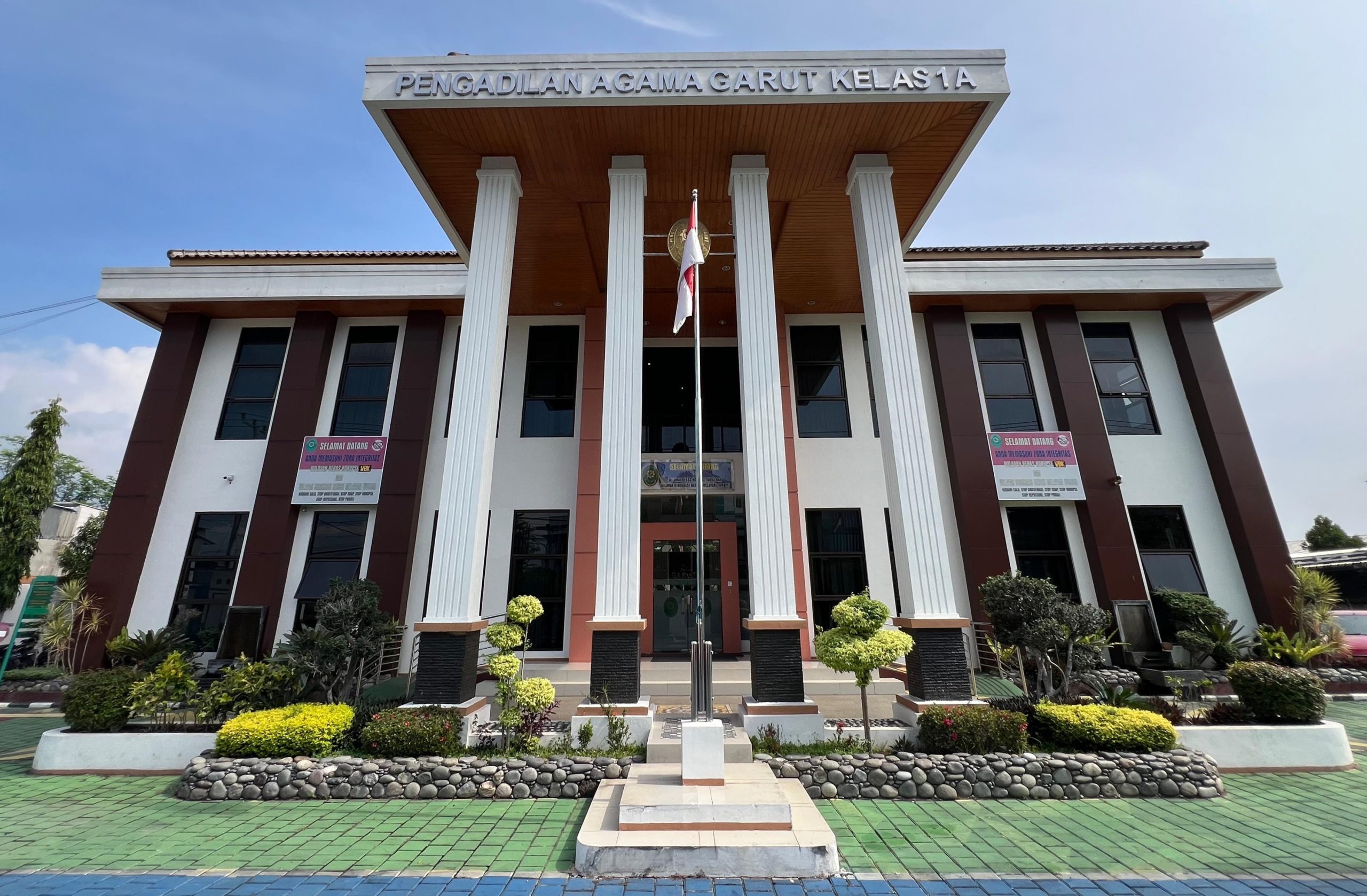 foto-depan-scaled